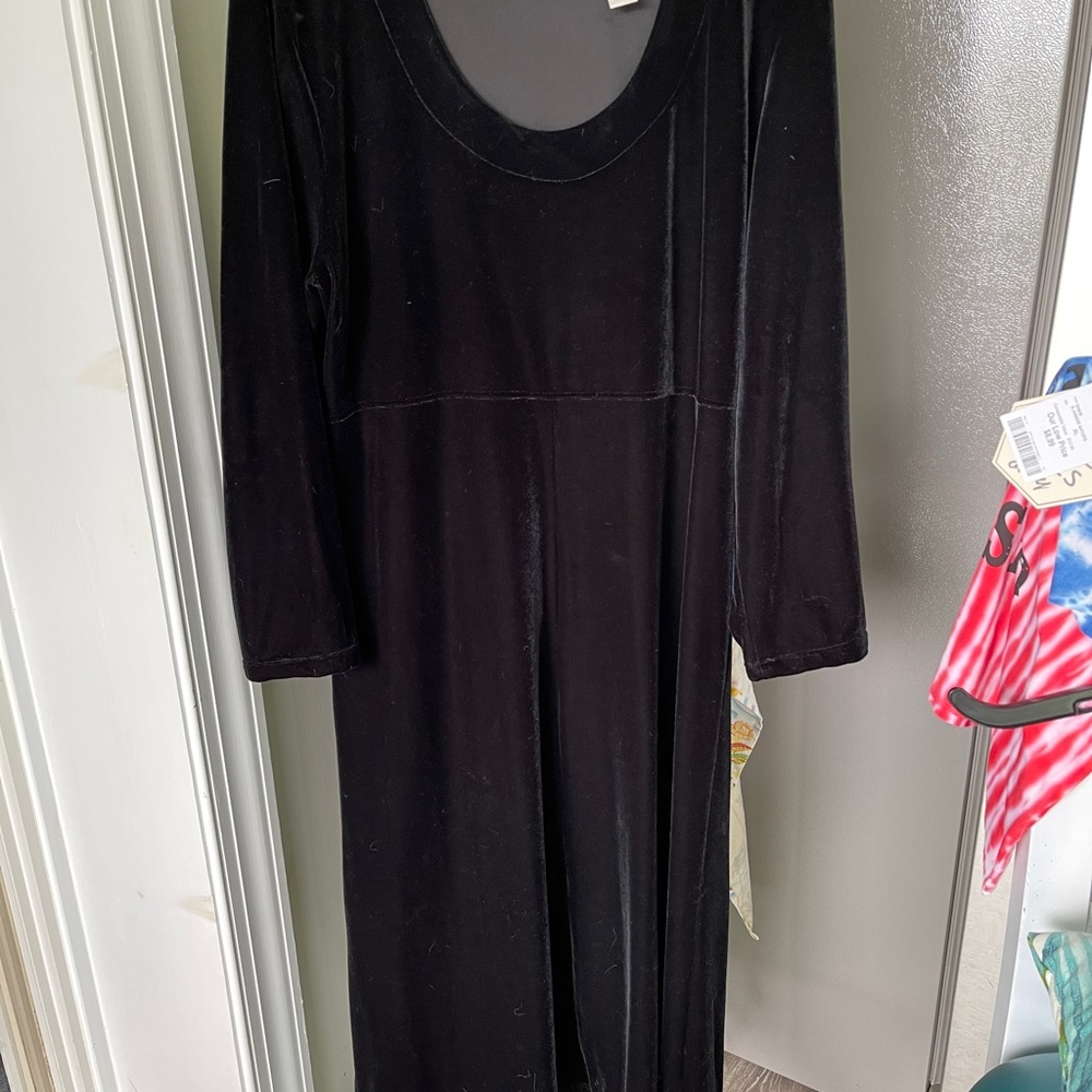 Amanda Smith Velvet dress 16